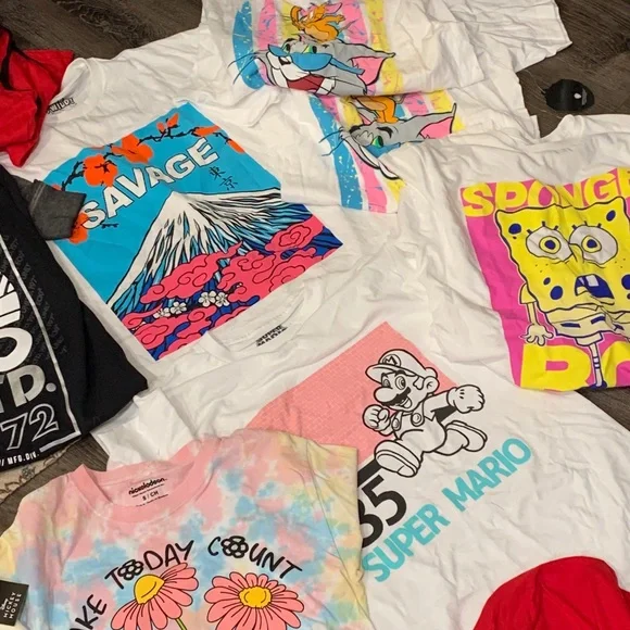 NWOT 28 Shirt Nintendo, Guess,Disney, Nickelodeon,Philosophy and More - Picture 8 of 13